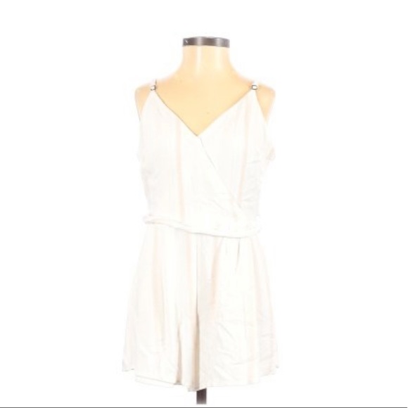 Xhilaration White Romper - Picture 5 of 11